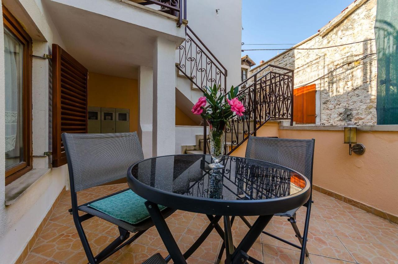 Apartments Old Town Trogir Bagian luar foto