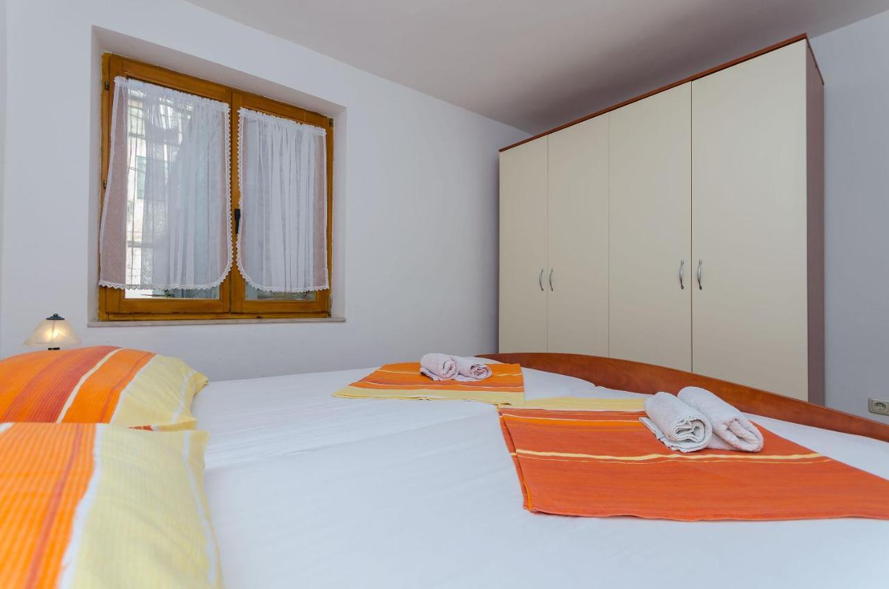 Apartments Old Town Trogir Bagian luar foto