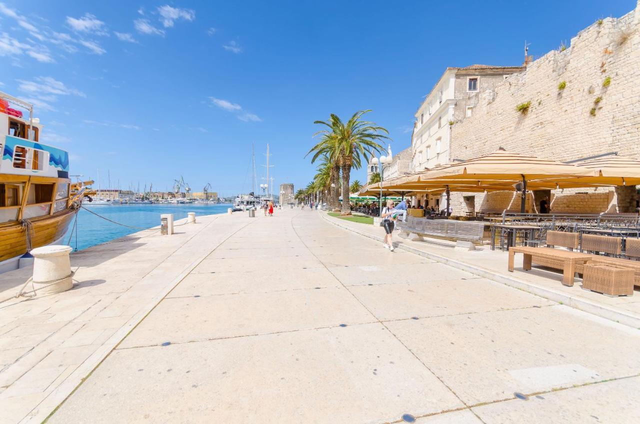Apartments Old Town Trogir Bagian luar foto